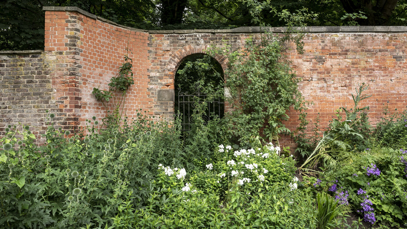 Fencing & Walling project 4 – Legacy Paving & Landscaping